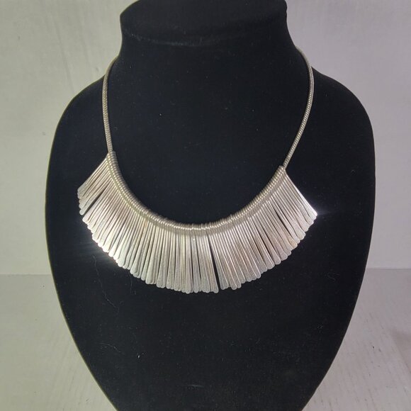 Stella & Dot Silver Metallic Abstract Contemporary Fringe Statement Necklace - Picture 1 of 4